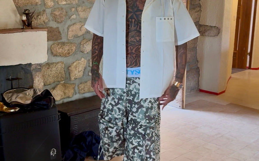 Mambo Losco indossa VVS Studio: streetwear Made in Italy per la Summer Collection 2025