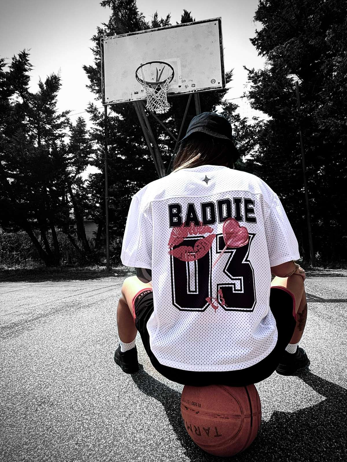 T-SHIRT "BADDIE" - LIMITED