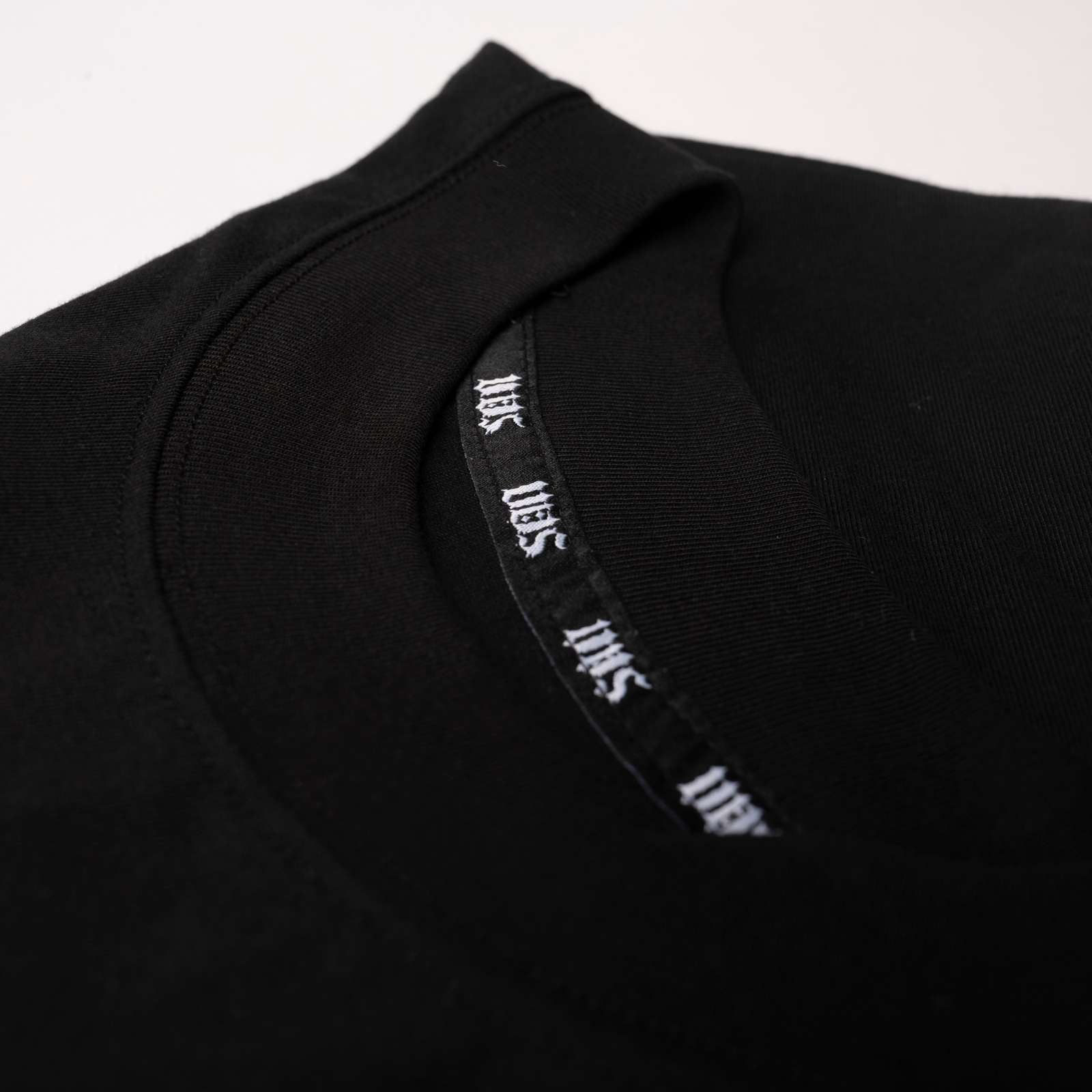 T-SHIRT "GEMS" - BLACK