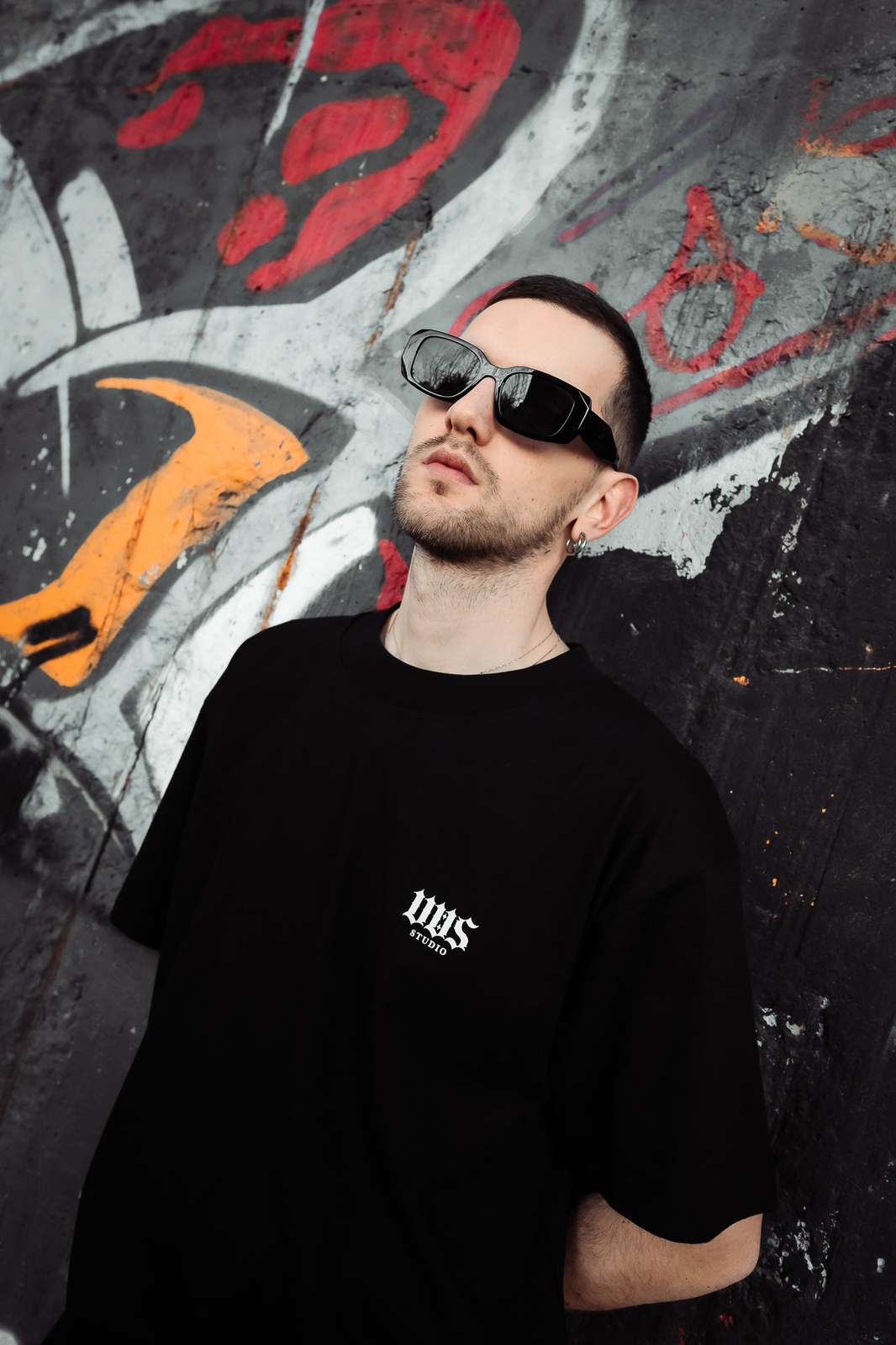 T-SHIRT "VERTICAL" - BLACK