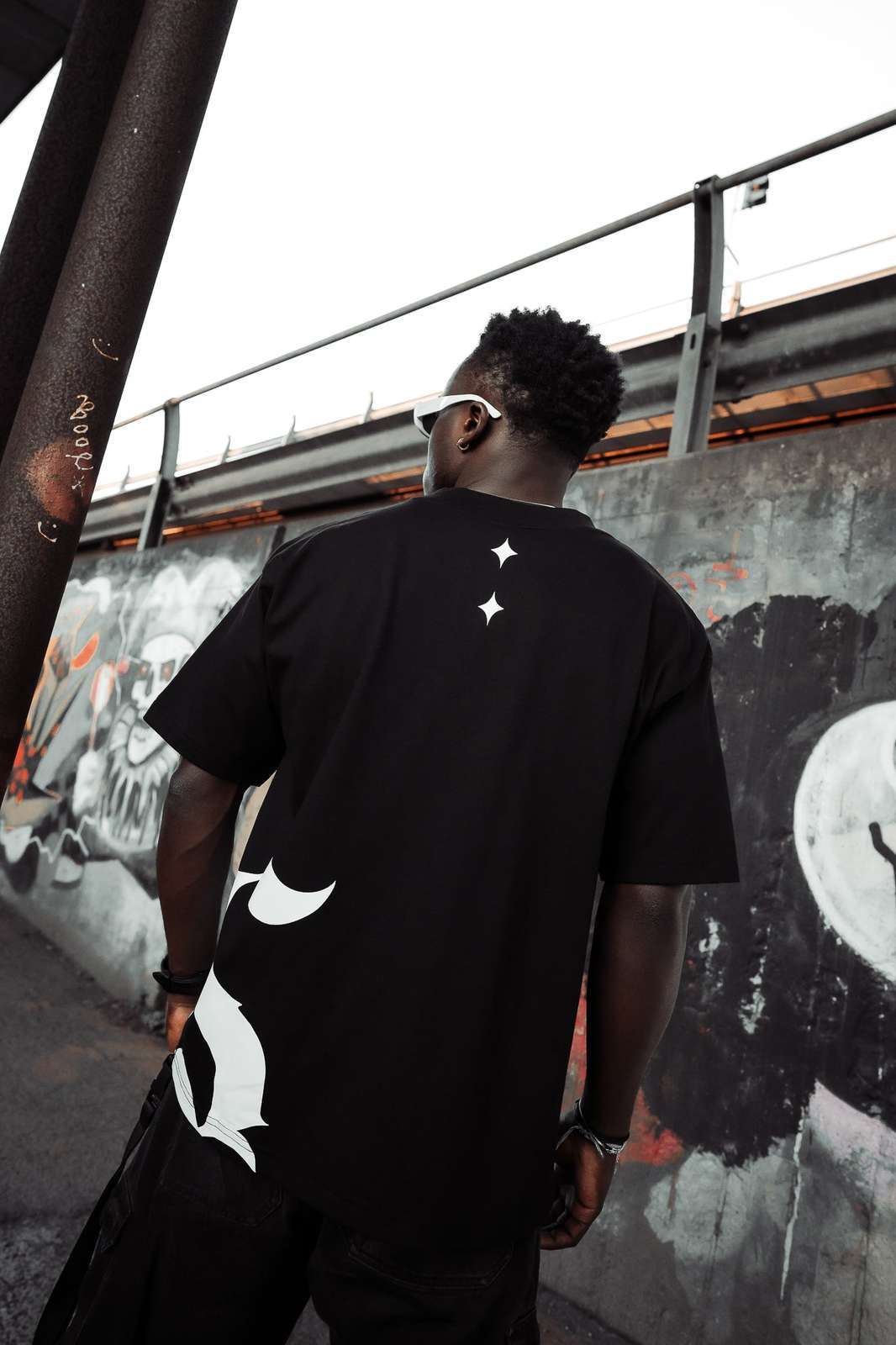 T-SHIRT "SIDE LOGO" - BLACK