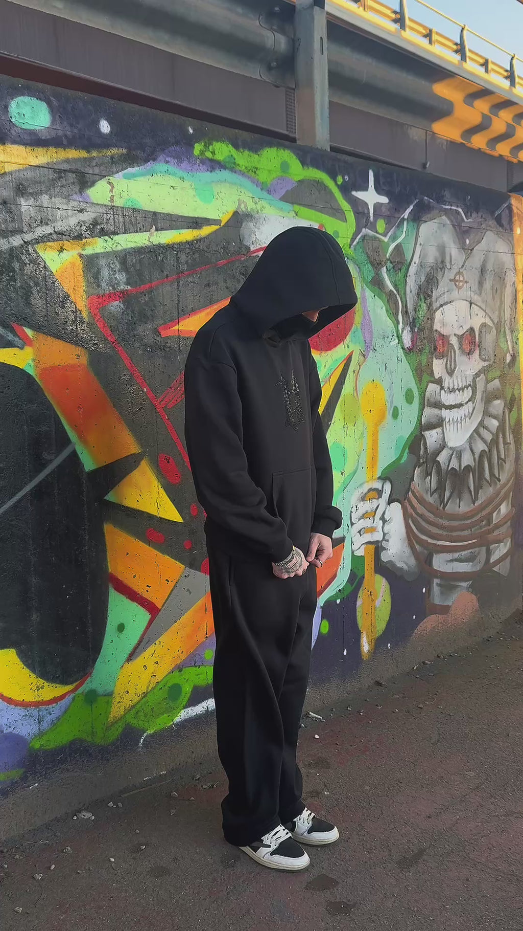 TRACKSUIT STRASSED "COMFY" CAPSULE BLACK
